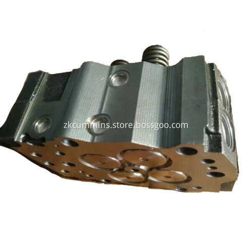 3646323 Cummins Cylinder Head